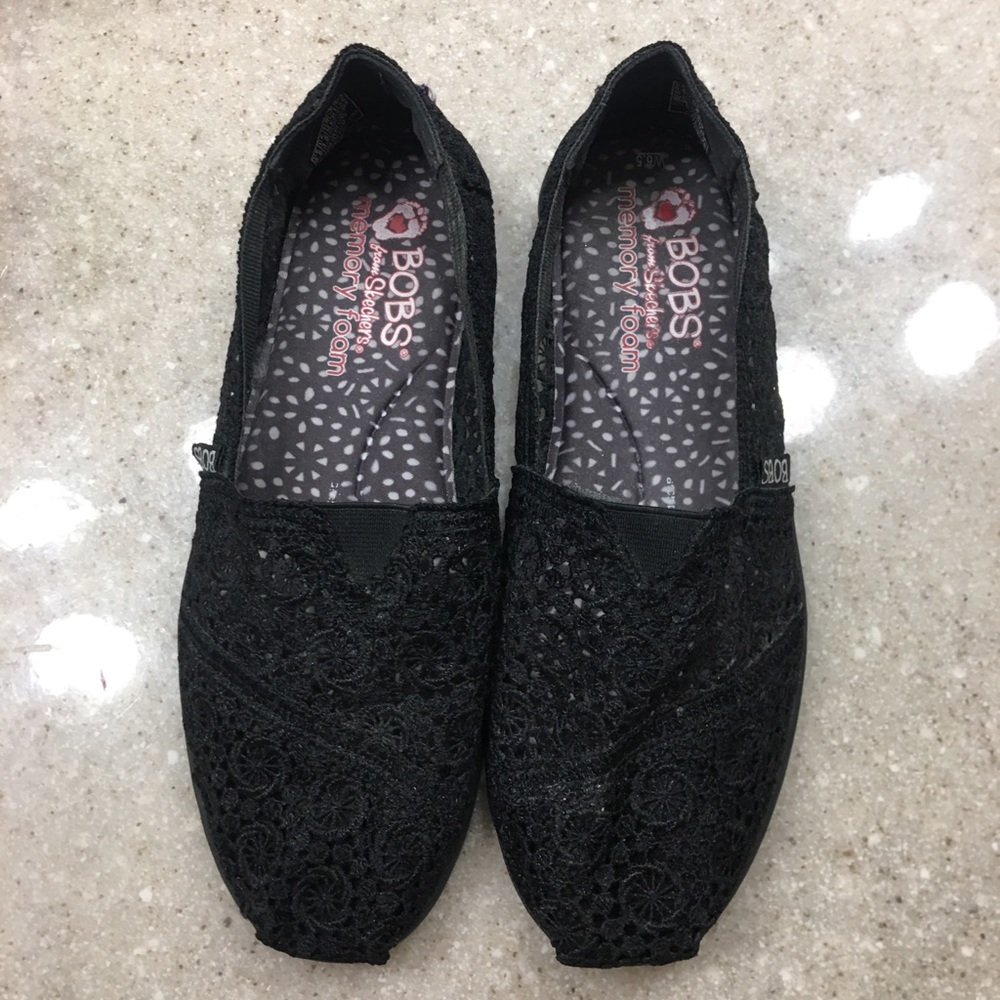 Bob’s 6.5 lacy black shoes